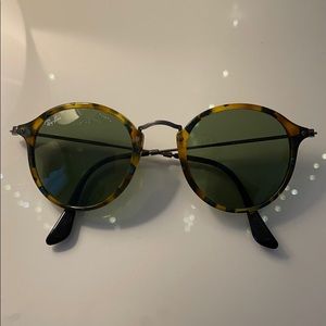 Tortoise rayban sunglasses